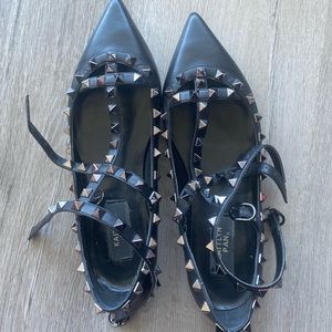 Kaitlyn Pan Black Rockstud Flats 6.5/7